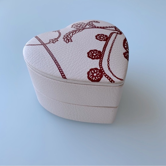 Pandora Leather Heart Shaped Tiered Swivel Bracelet & Charms Jewelry Box - Picture 2 of 12